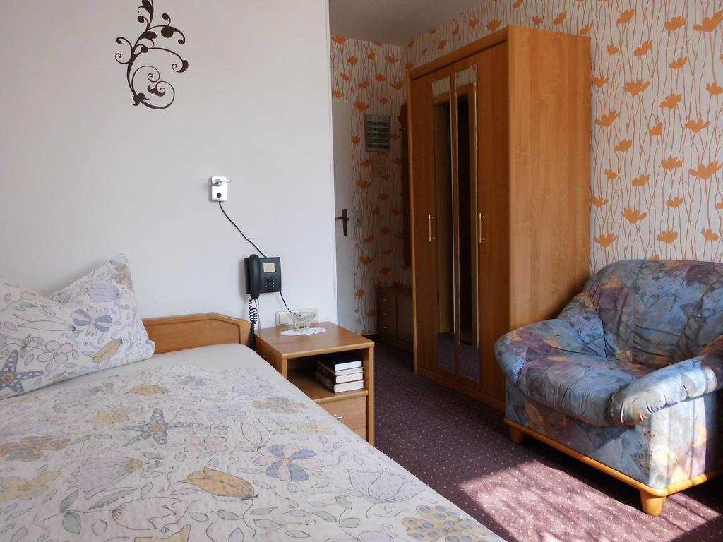 Hotel Garni Am Heuberg Eschwege Esterno foto